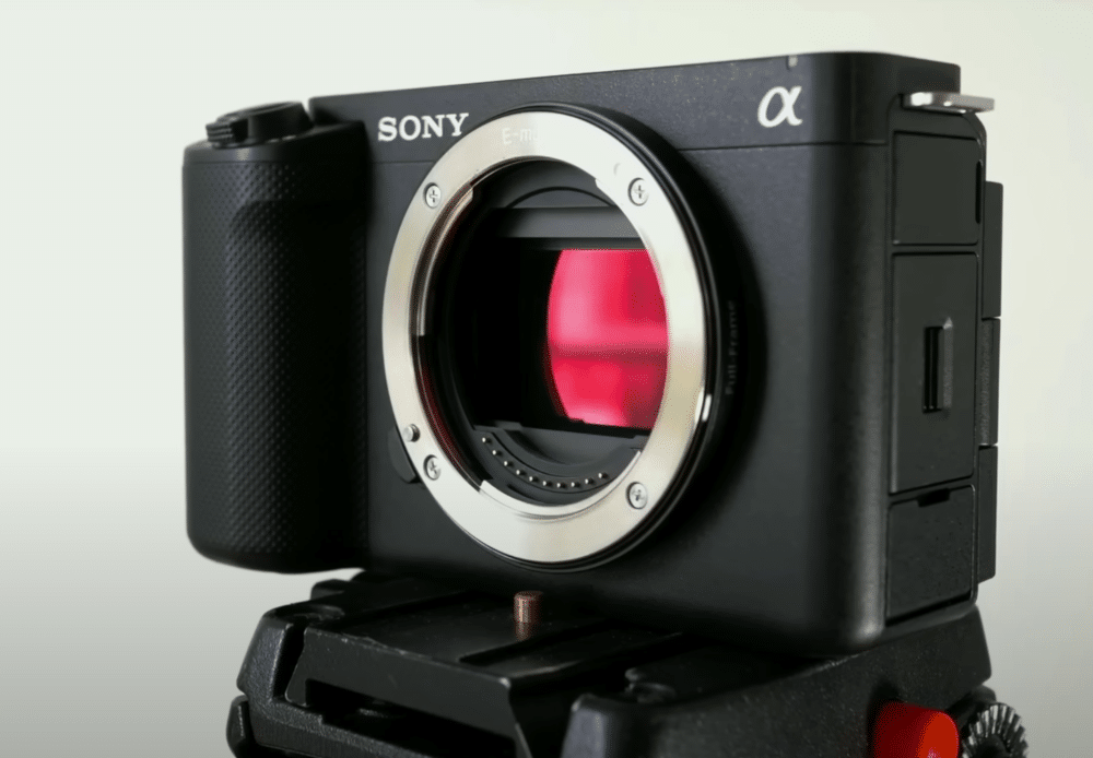 Test Sony ZV-E1 : le vlog au format cinéma presque sans concession - Les  Numériques
