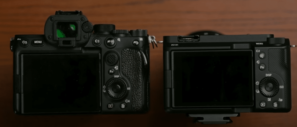 Test Sony ZV-E1 : peut-être bien la meilleure caméra pour les vlogueurs  exigeants